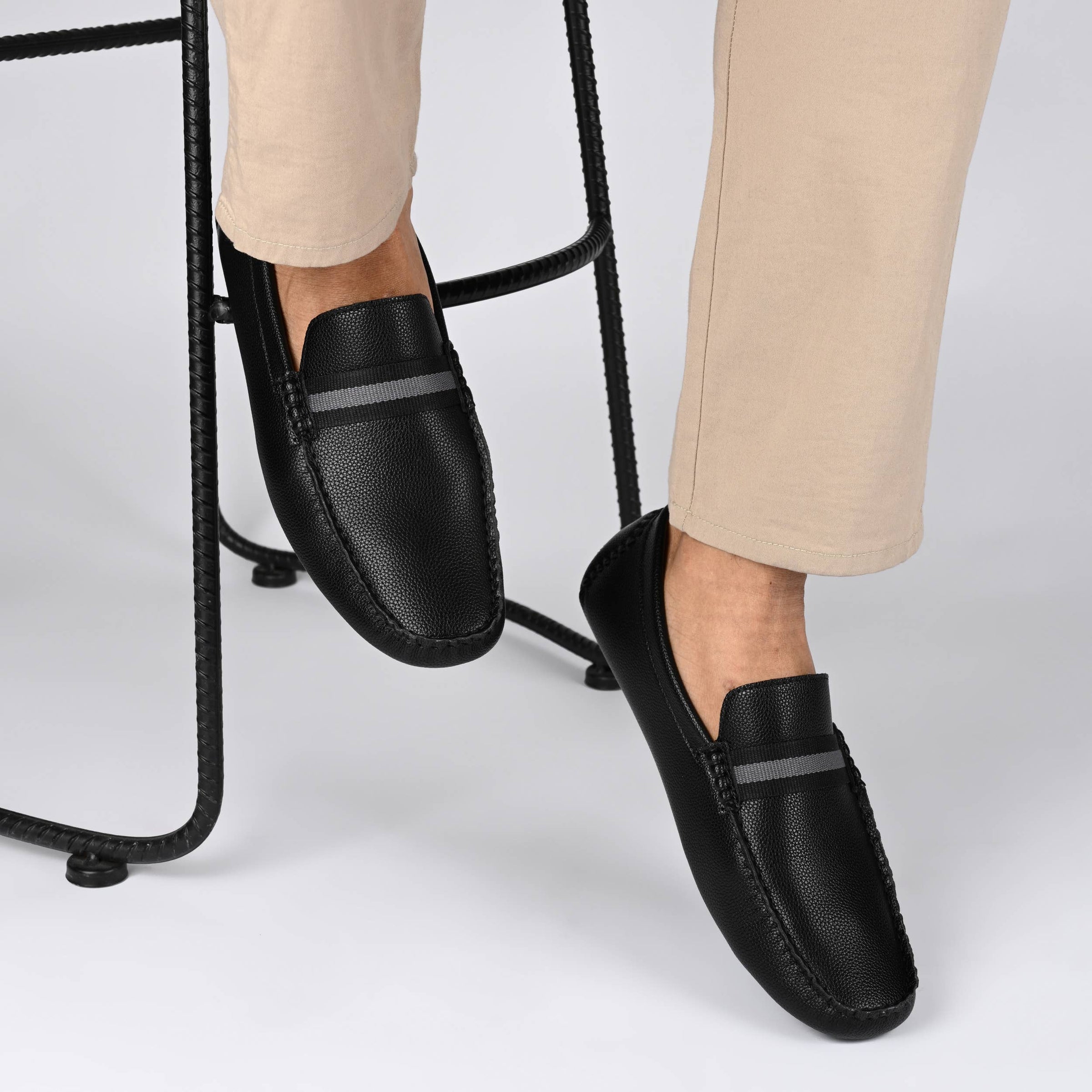 Vance Co. Griffin Driving Loafer