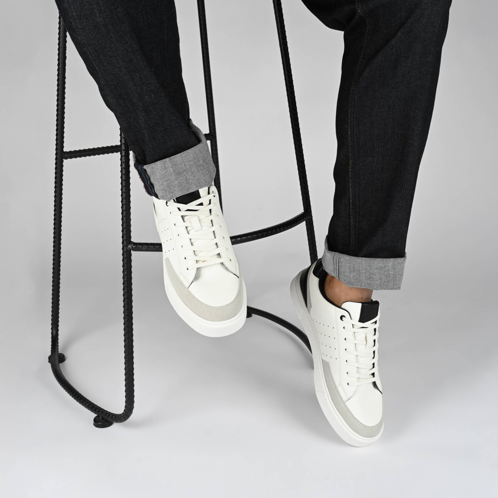 Vance Co. Wesley Casual Sneaker - Bundle Bus