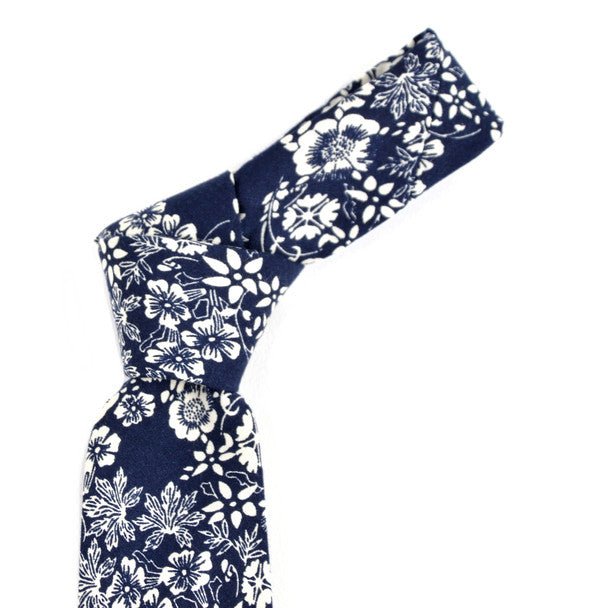 Floral Cotton Slim Tie 2.5" - NVC-FLORAL8 - Bundle Bus